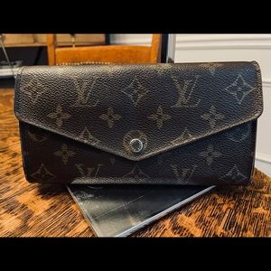 Louis Vuitton Sarah Monogram Wallet
